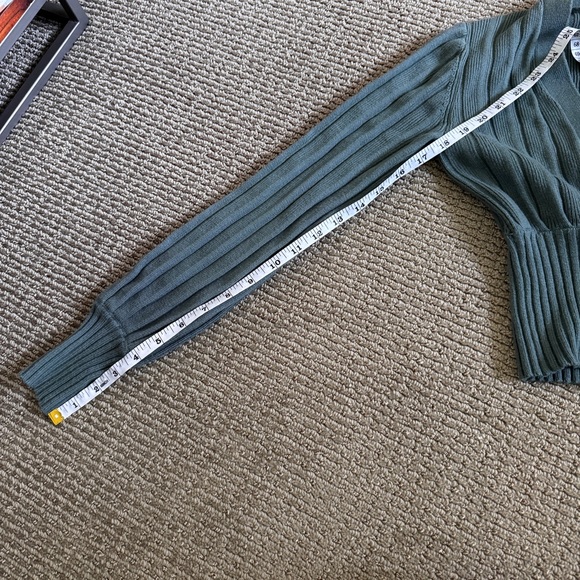 Aritzia Plunge Front Cropped Cardigan XXS wilfred blue - Picture 4 of 6